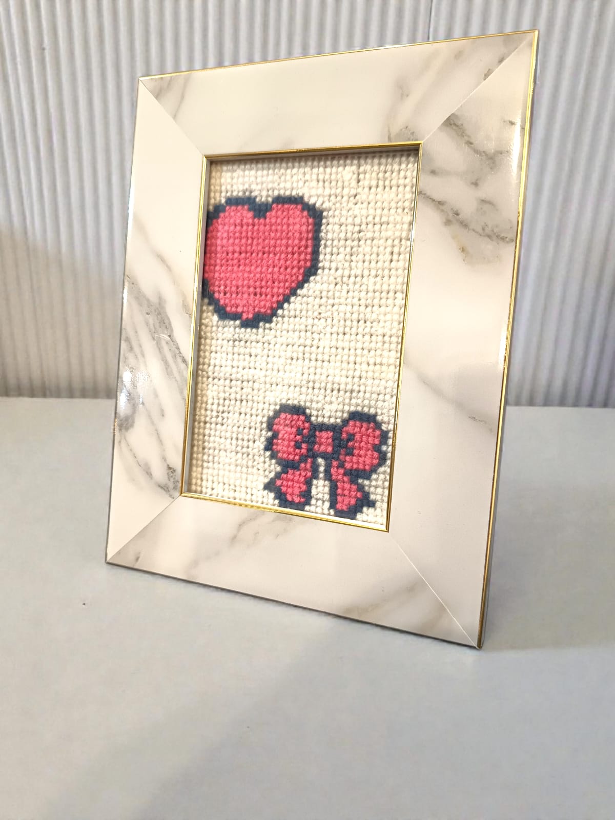 “Moña y corazón”